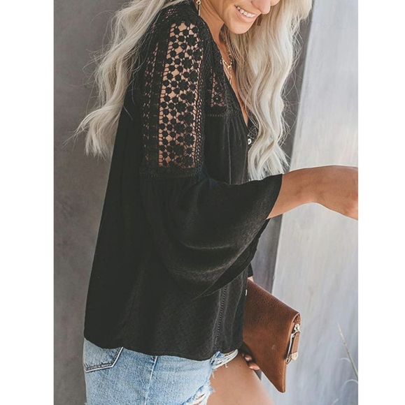 🆕️ Women's Black Bell Sleeve Tops L-XL - Picture 4 of 9